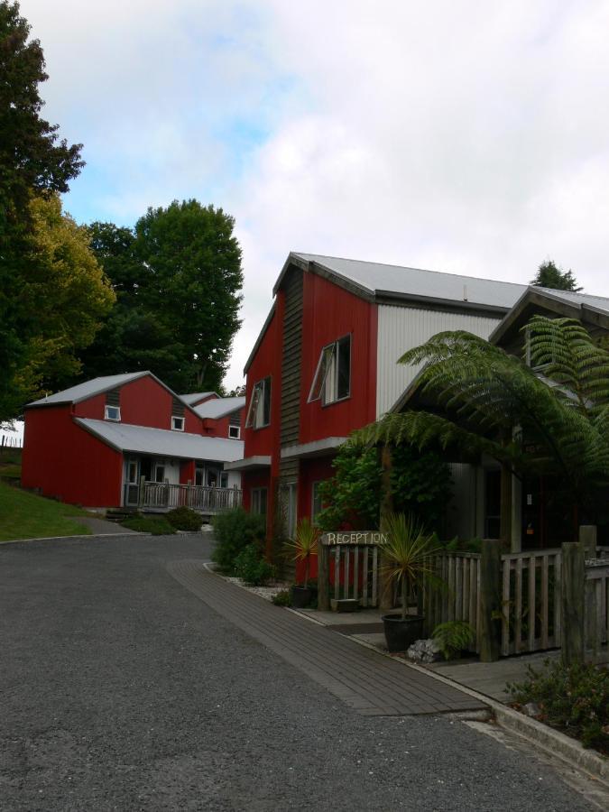 Waitomo Village Chalets Home Of Kiwipaka Waitomo Caves Exterior photo